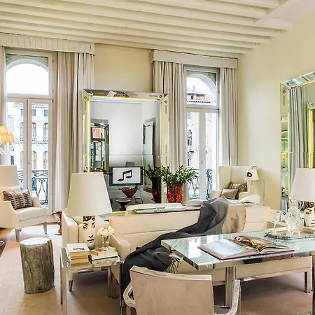 Palazzina Grassi Hotel Venice