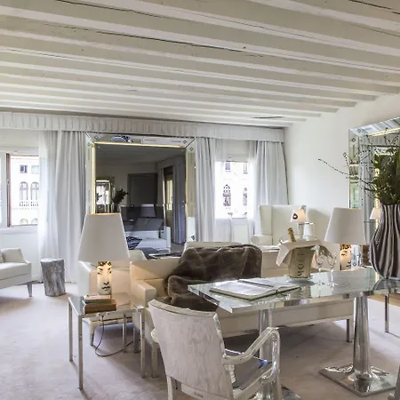 Palazzina Grassi 5*