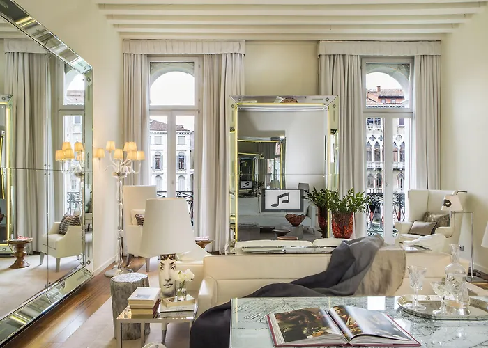 Hotel Palazzina Grassi 5*