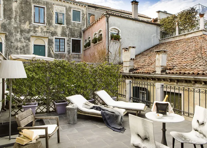 Palazzina Grassi 5* Venedig