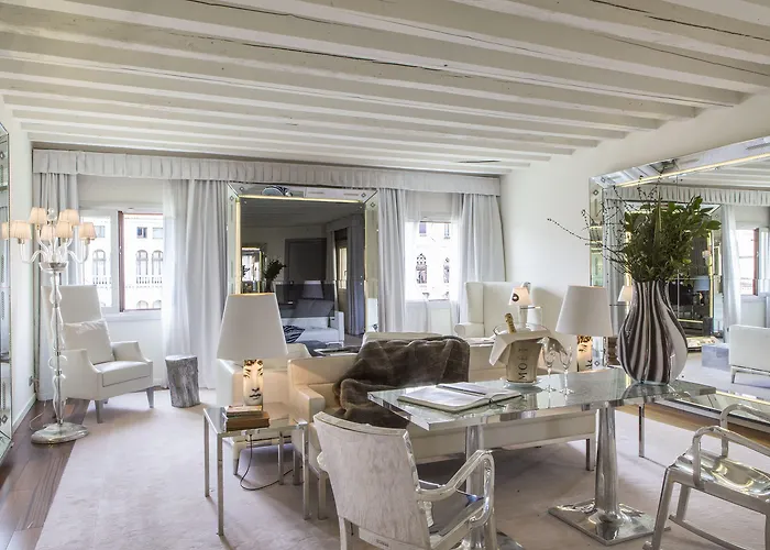 Palazzina Grassi 5*