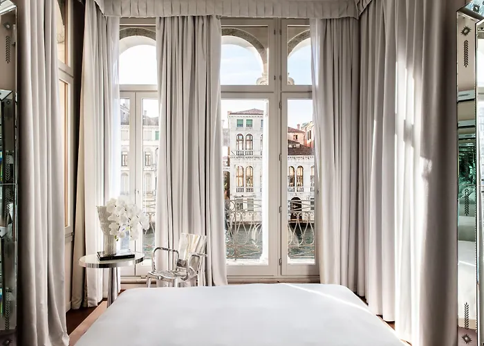 Palazzina Grassi 5* Venedig