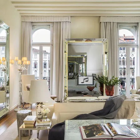 Hotel Palazzina Grassi 5*