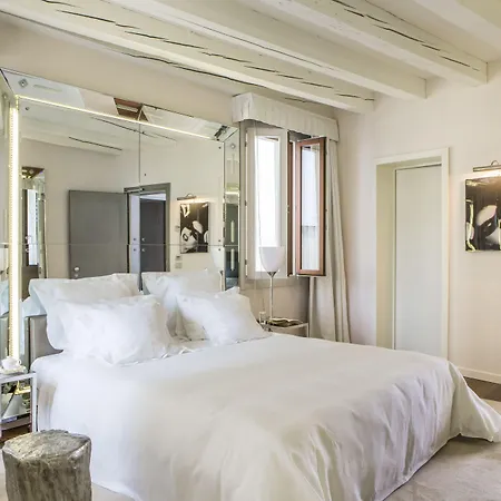 Szálloda Palazzina Grassi 5*