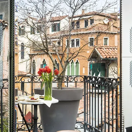 Palazzina Grassi Hotel