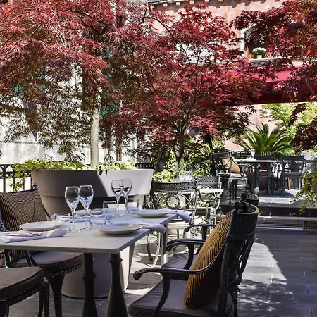 Palazzina Grassi Hotel 5*