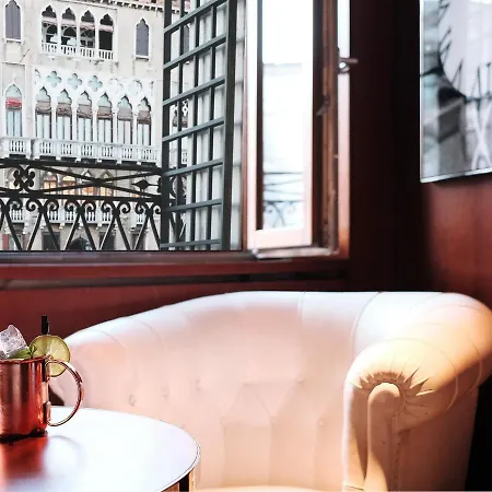Palazzina Grassi 5* Venedig