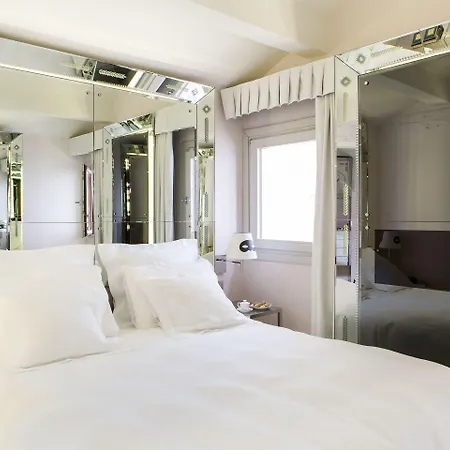 Ξενοδοχείο Palazzina Grassi 5*