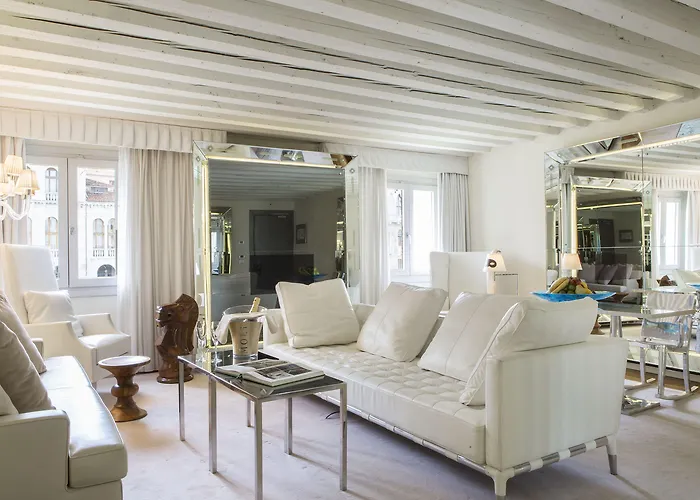 Palazzina Grassi Hotel 5*