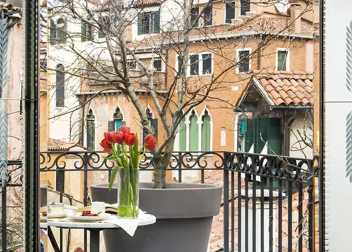 Palazzina Grassi Hotel