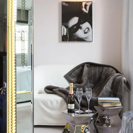 Palazzina Grassi 5* ונציה